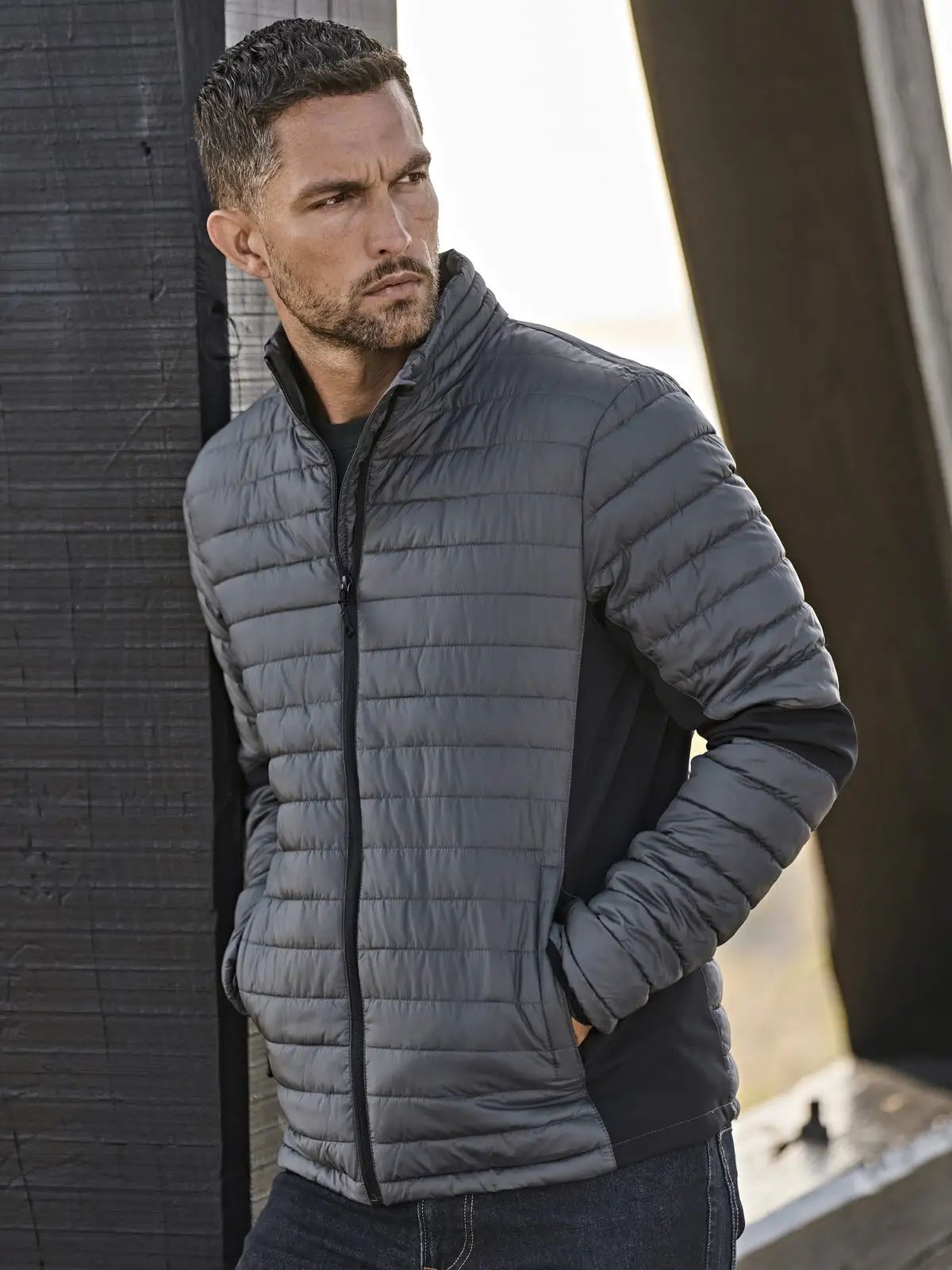 Giacca con inserti in softshell e 2 ampie tasche frontali - Tee Jays - TJ9626
