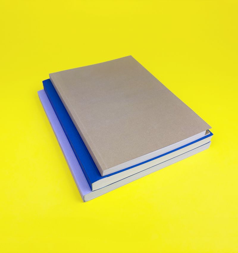 Cataloghi commerciali, listini e manuali con Brossura Pur e copertina colorata