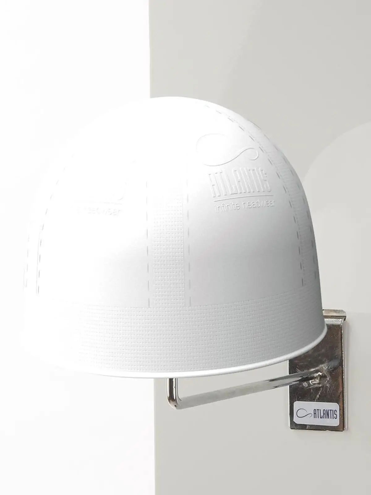 Atlantis adult plastic display - Atlantis