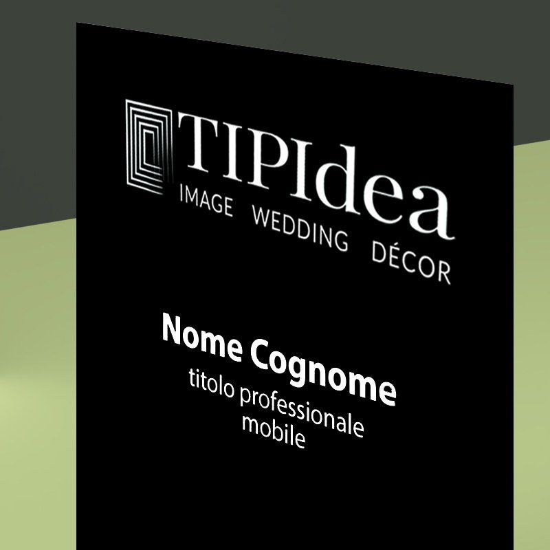 Biglietto da visita su cartoncino nero con stampa in bianco