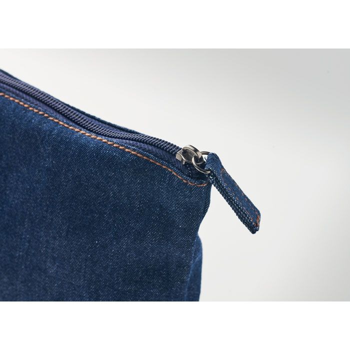 STYLE POUCH. Trousse in denim riciclato